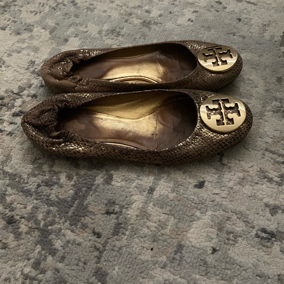 Brown and gold mix Tory Burch flats! - Picture 2 of 7